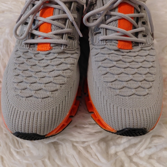 Womens Gray Bright Orange Running Shoes 8 - Picture 4 of 10